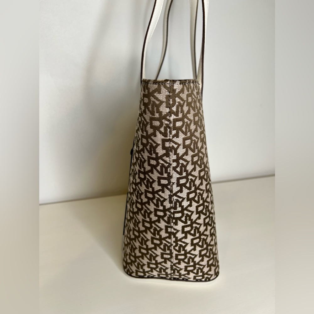 NWT DKNY TOTE SHOULDER BAG WHITE/BROWN - Picture 5 of 13